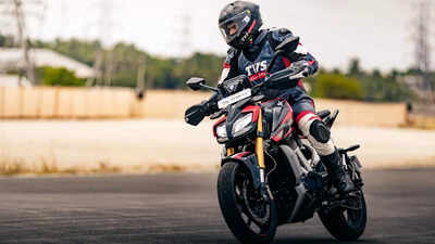 2025-TVS-Apache-RTR-310-review-Sharpened-weapon-lower-price.jpg